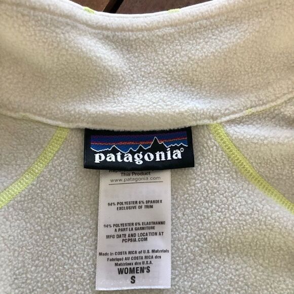 Patagonia green and white pullover with 1/4 front zip. - Picture 2 of 4